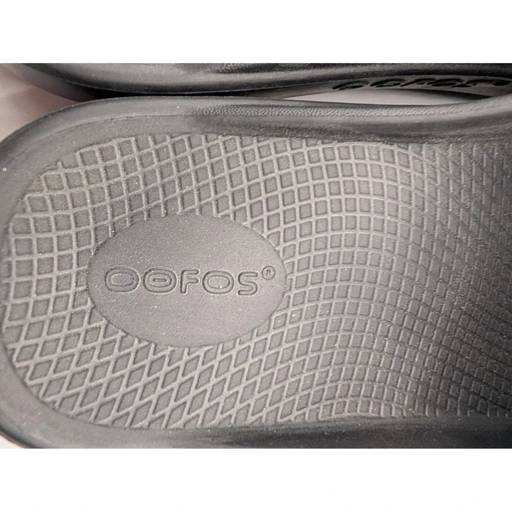 OOFOS OOahh Recovery Slides Black Double Strap Sandals - Mens 9 Womens‎ 11